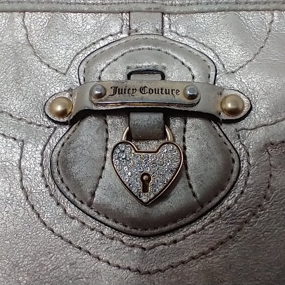 JUICY COUTURE GOLD LEATHER COSMETIC BAG - Picture 6 of 10